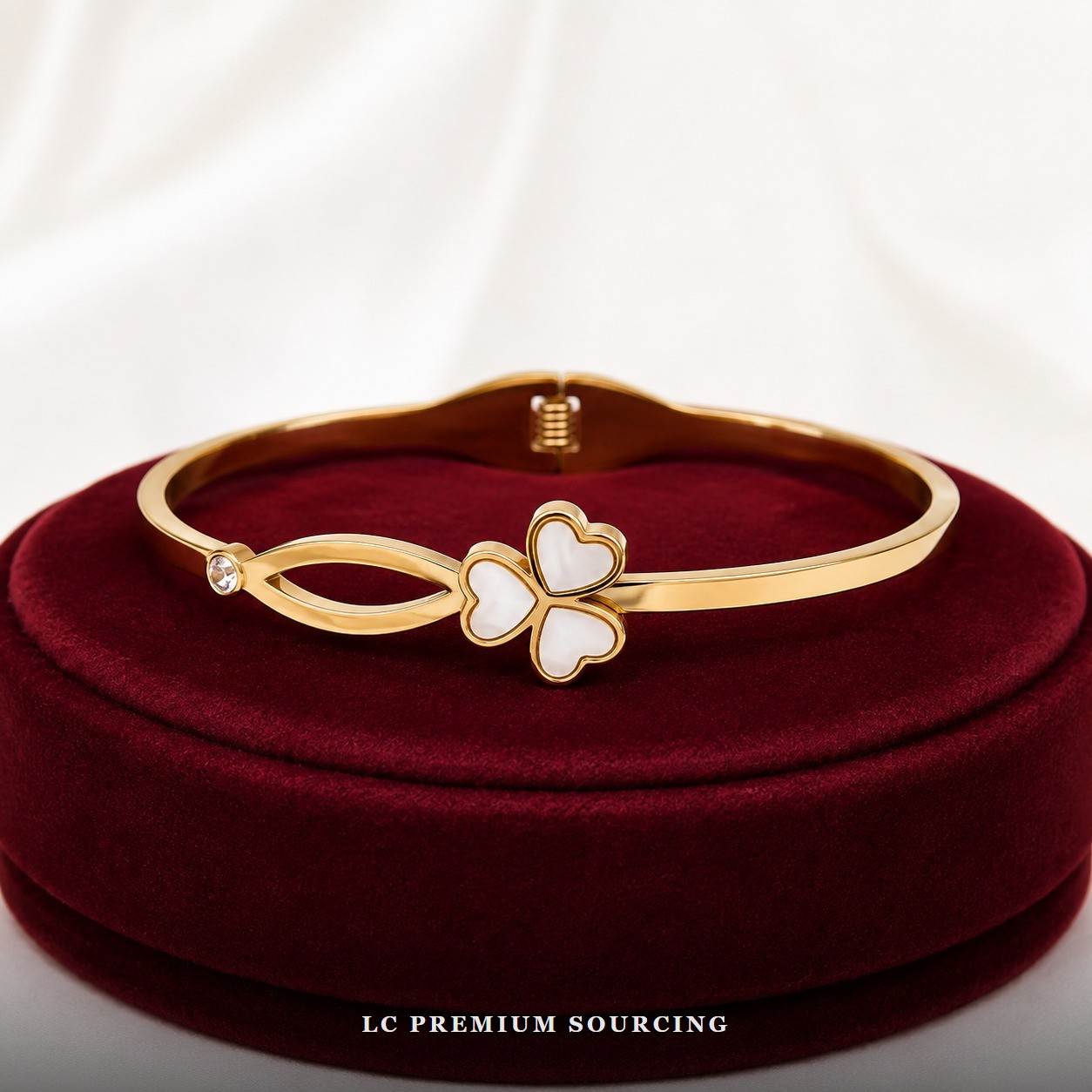 Clover Infinity Bangle