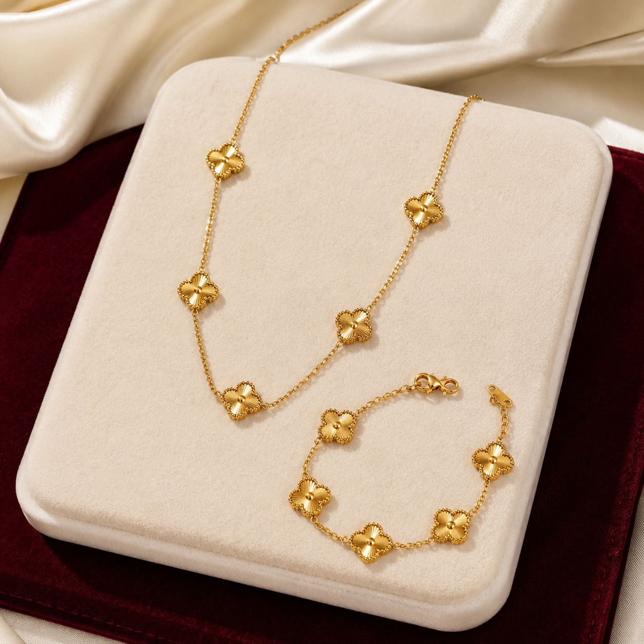 Golden Clover Set