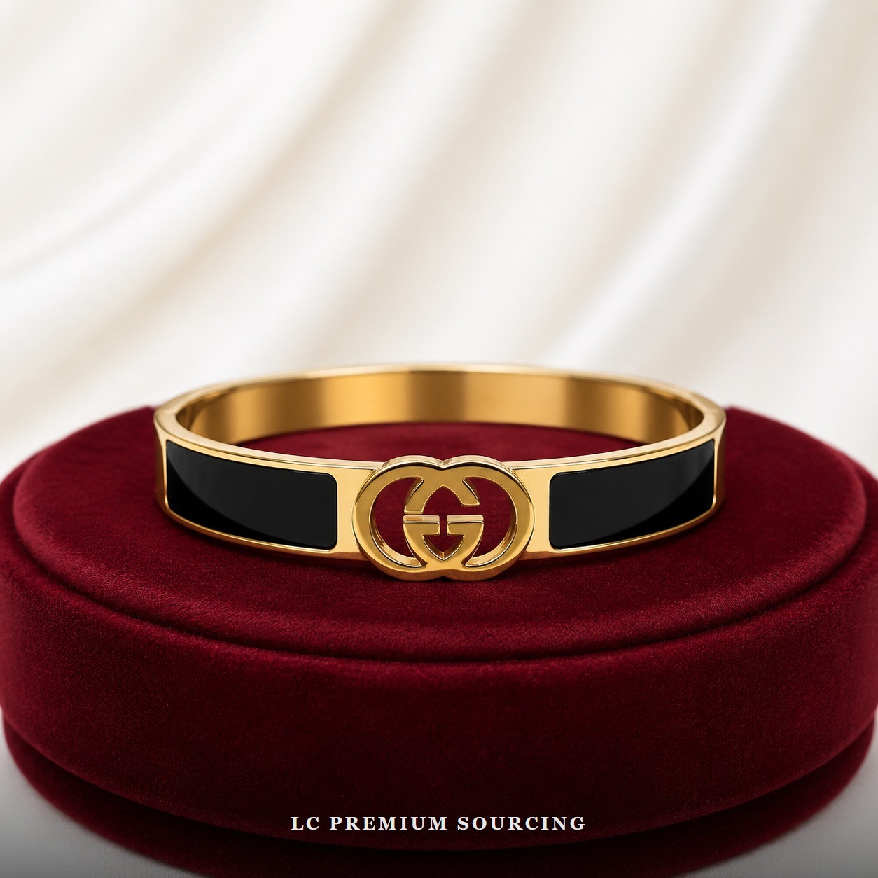 Interlock Noir Bangle